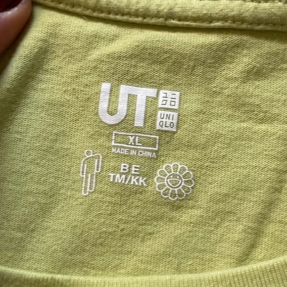 Uniqlo Billie Eilish T-Shirt by Takashi Murakami - Picture 4 of 11